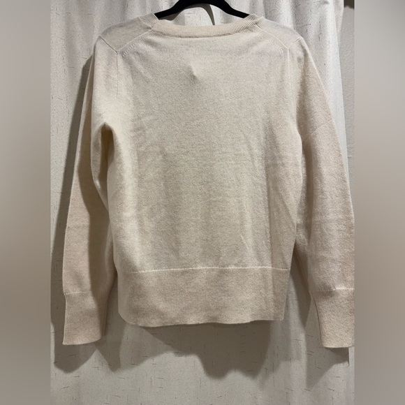 Jcrew Women’s 100% Cashmere sweater. NWT. Elegant Cream Knit Top - Picture 2 of 4